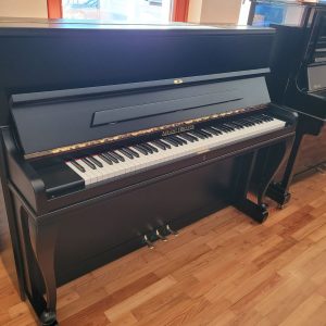 Rabljen pianino August Forster