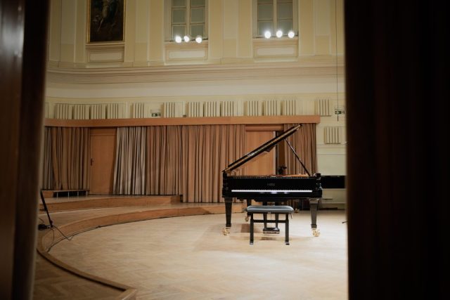 1. Ljubljana festival mednarodno klavirsko tekmovanje