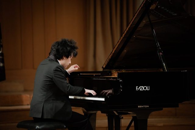 1. Ljubljana festival mednarodno klavirsko tekmovanje