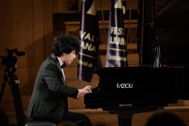 1. Ljubljana festival mednarodno klavirsko tekmovanje